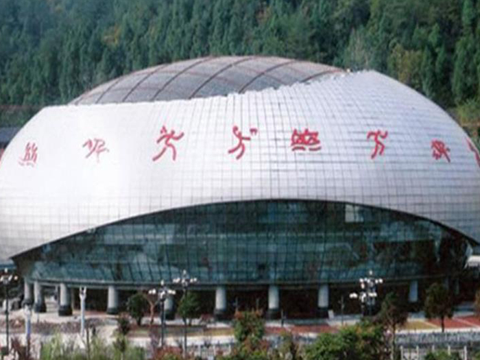 沈阳体育中心球形网架加工安装
